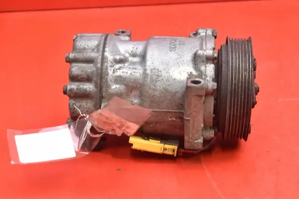 Compresseur de Climatisation Peugeot 3008 1.6 HDI image 4