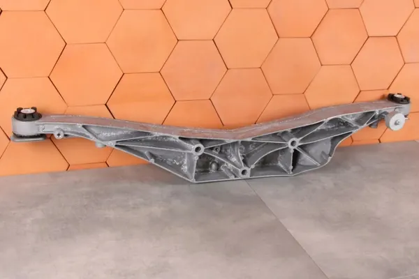 OEM 6852896 Hinterer Trägerstütze für BMW X1/X2 image 2