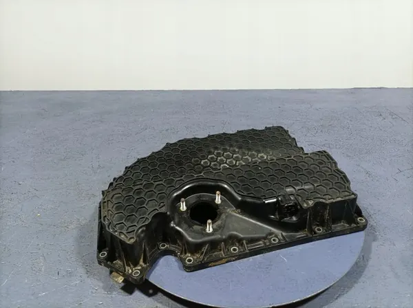 SKODA SUPERB III 2.0 TSI Oljetank 06K103598N image 2