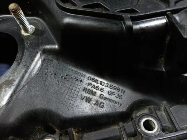 SKODA SUPERB III 2.0 TSI Oljetank 06K103598N image 5