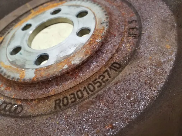 VW Golf V SEAT Cordoba SKODA 1.4 FSI Volante R0301052710 image 3