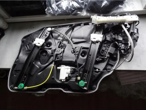 Mecanismo da janela dianteira esquerda Mercedes S W222 image 2