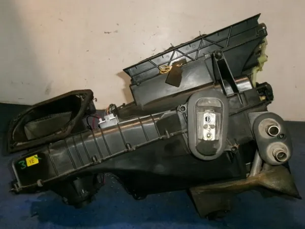 Opel Astra H Värmekärna OEM 13113819 - Begagnad image 3