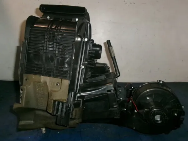 Opel Astra H Värmekärna OEM 13113819 - Begagnad image 5