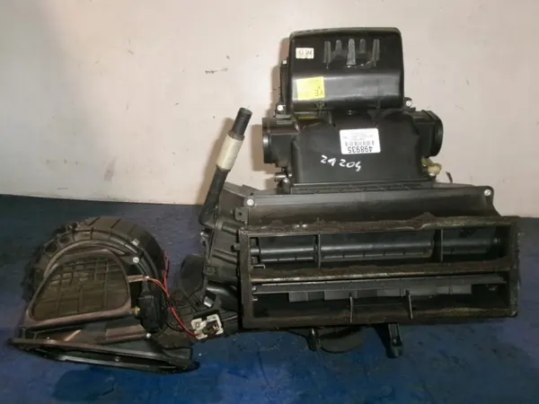 Opel Astra H Värmekärna OEM 13113819 - Begagnad image 6