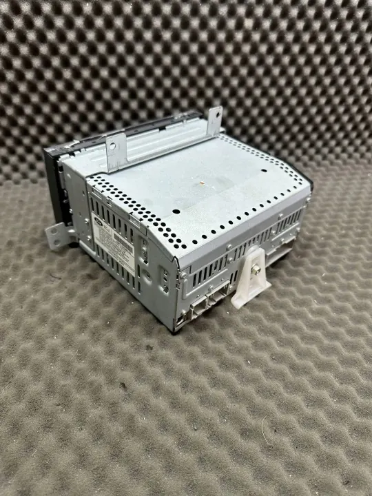 Radio OEM 6W1T18C869AA para Lincoln Town Car image 5