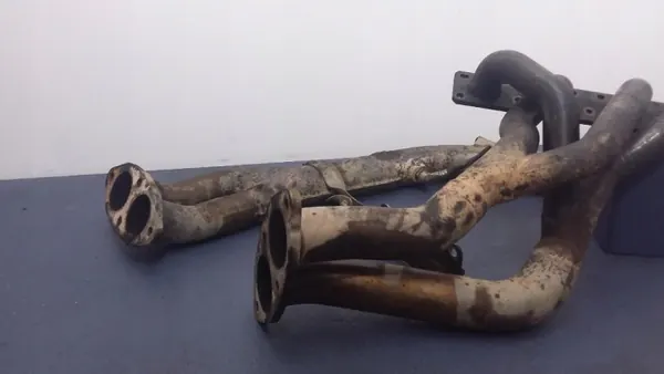 BMW E46 2.0B Valvetronic Avgasgrenrör OEM 7506778 image 3