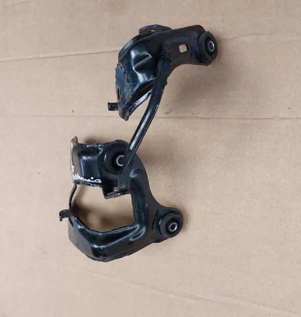 Support de pompe RENAULT MASTER III IV A0035475G image 2