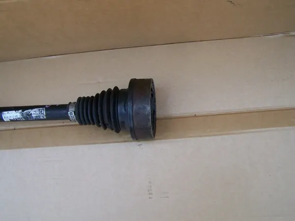 Volkswagen OE Drivaxel 1K0 407 271 CP image 3