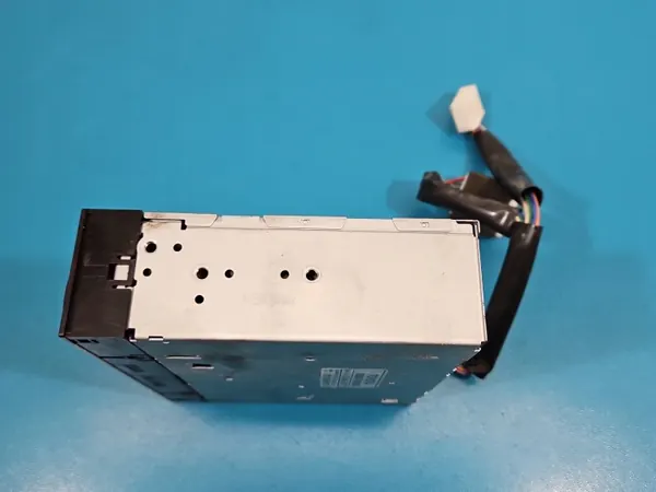Toyota CD-vaihtaja OEM 08601-00906 Yaris I:lle image 4