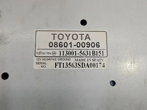 Toyota CD-vaihtaja OEM 08601-00906 Yaris I:lle image 8