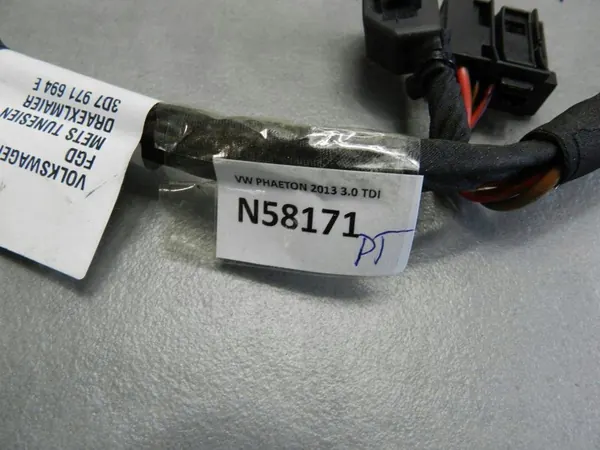 Harness puerta trasera derecha VW Phaeton OEM 3D7971694E image 3