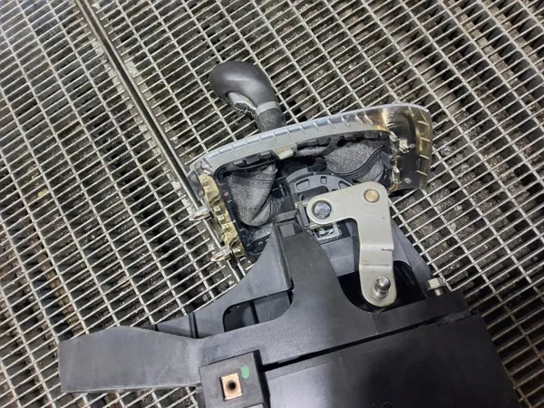 Opel Cascada Versnellingspook OEM 8126201004 - Gebruikt image 4
