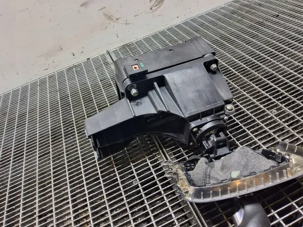 Opel Cascada Versnellingspook OEM 8126201004 - Gebruikt image 6