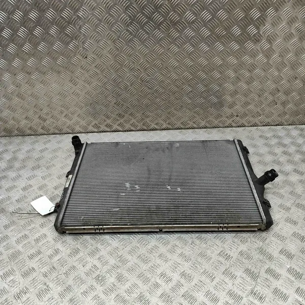 Radiador de agua VW PASSAT B7 3AA121253 image 5