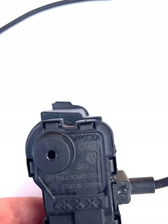 Bränslelocköppningsmekanism VW Beetle 5C image 3