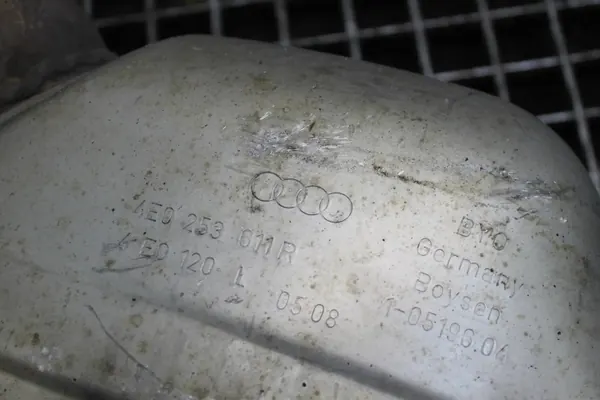 Audi A8 D3 3.0 TDI Vasen Takavaimennin OEM 4E0253611R image 3