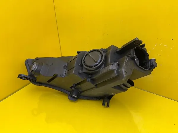 Faros Delantero Derecho Audi A4 B9 Xenón image 4