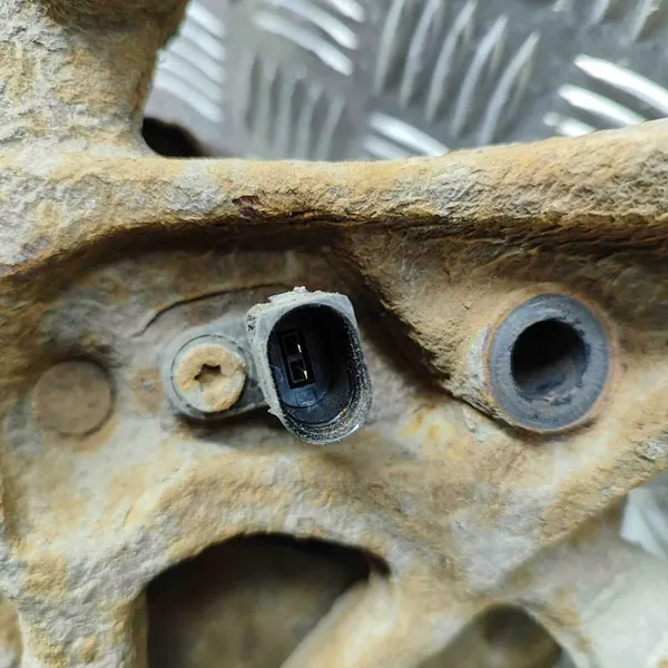 Mozzo posteriore sinistro VW Golf VII 5Q0505435F image 5