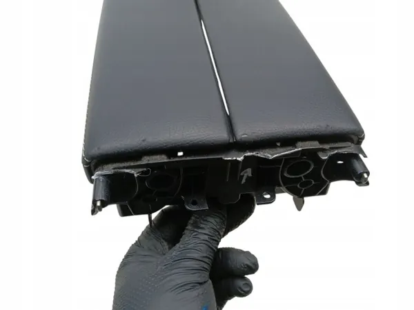OEM nahka-kyynärnoja Mercedes CLS X218:lle image 7
