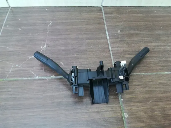 VW Schalter Tiguan Altea Alhambra Sharan Leon II Golf VI image 4