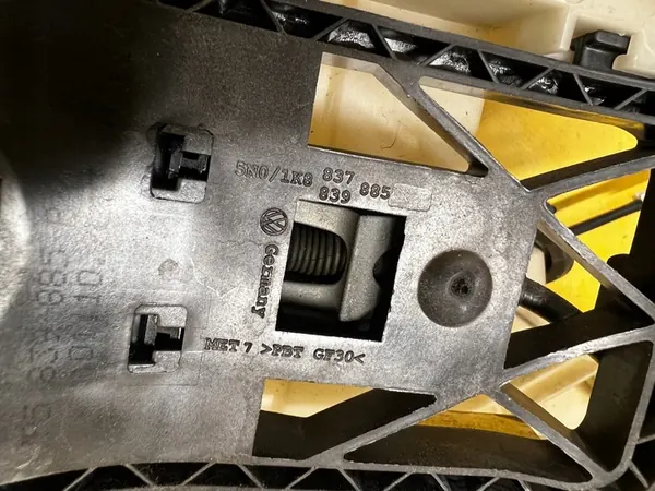 Dörrhandtag Låsbasis Fram Höger Porsche Cayenne II image 6