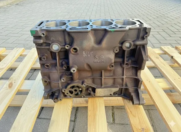 Moottorilohko OEM 980442428ee122 Citroen Jumperille image 4