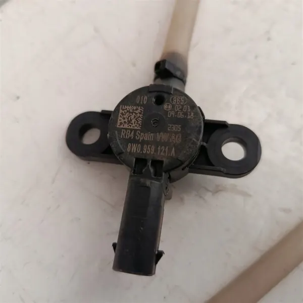 Jalankulkijansuojain OEM 8W0959121A Audille image 5