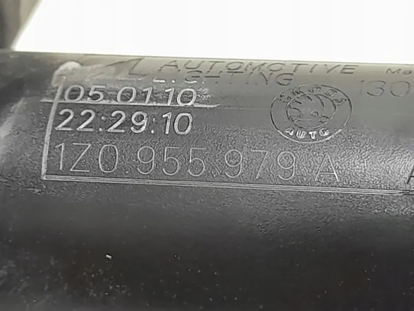 Skoda OE vänster spolningsmunstycke OEM 1Z0955979A image 8