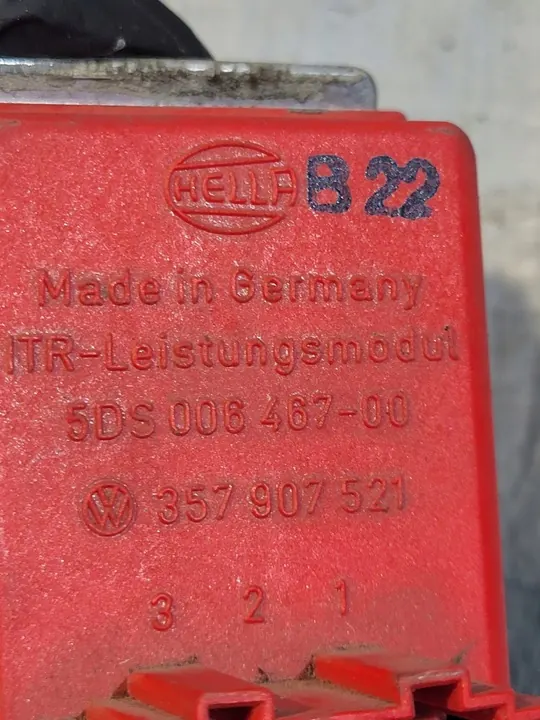 Tuulettimen vastus AUDI A4 B5 1.8B 125HV 1996 5HL 351 321-591 image 4