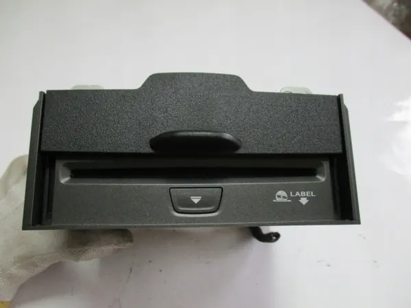 Changeur Lecteur Jeep Cherokee 2014 OEM P68273966AA image 2