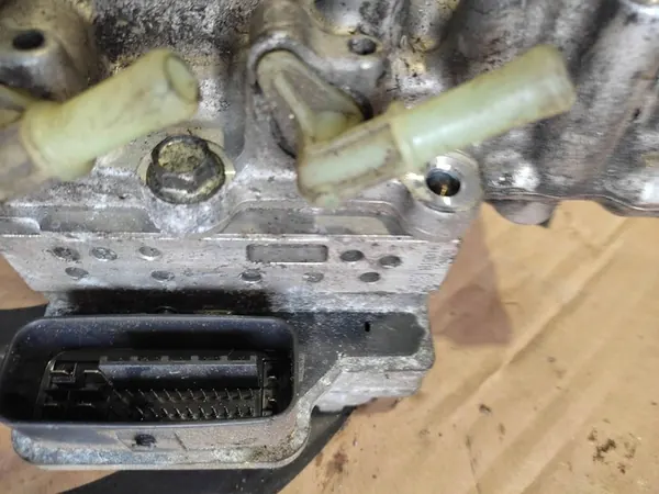 ABS-besturingpomp Toyota Prius XW30 47200-47030 image 4