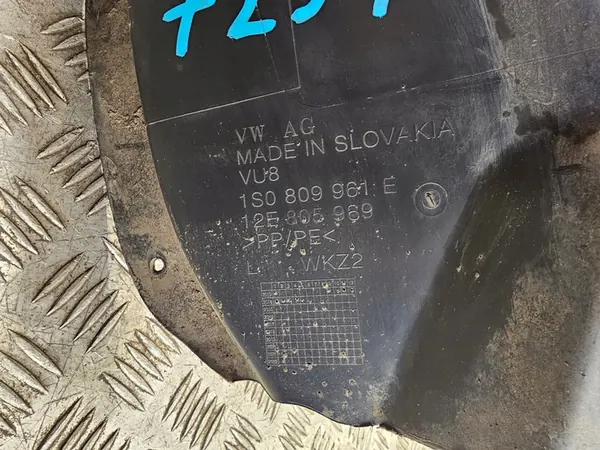 VW UP Front Left Wheel Arch 1S0809961E image 3