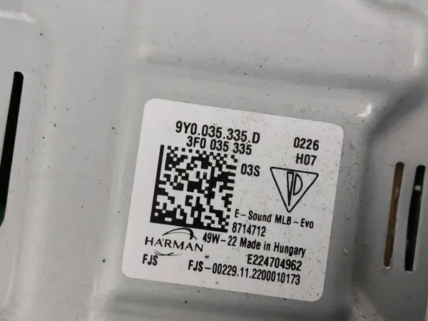 Porsche Audio-Verstärker OEM 9Y0035335D - Gebraucht image 4