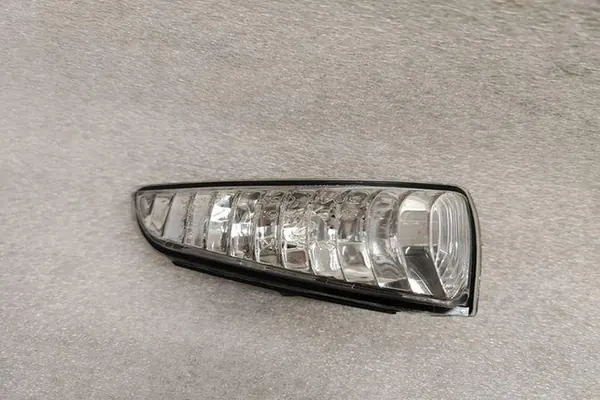 Sinal de direção espelho direito VOLVO V50 8679777 image 3