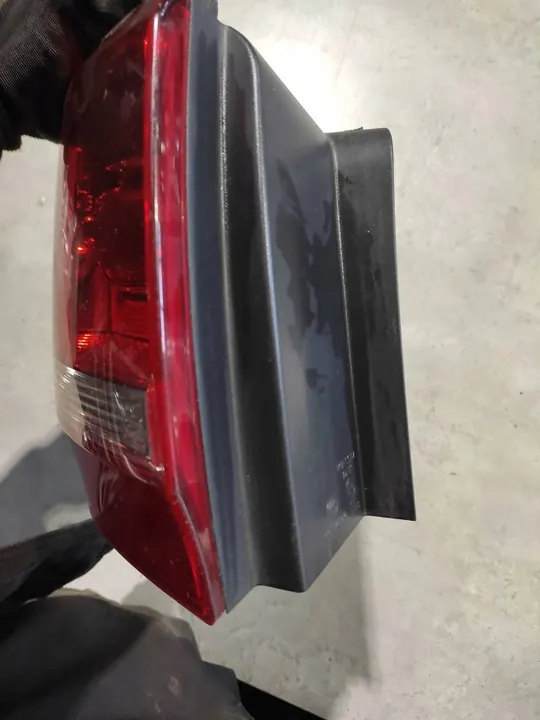 Luz trasera Volkswagen Sharan image 6