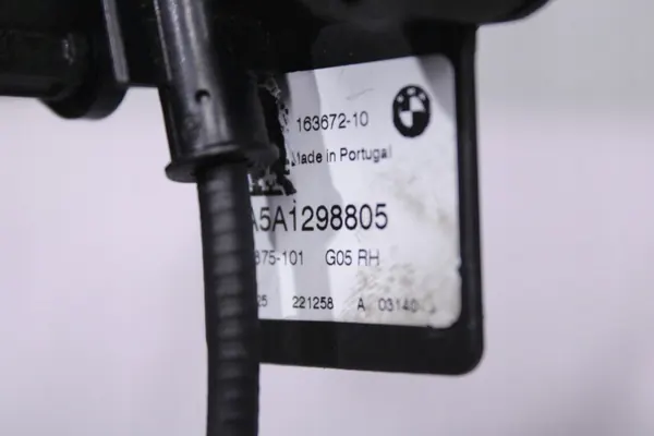 BMW X5/X6 Tavaratilan Kannatin OEM 5A12988 Oikea Puoli image 3