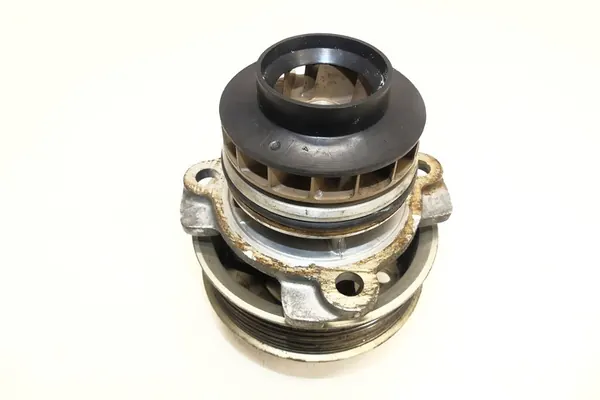 NISSAN NAVARA D23 NP300 2.3 Vattenpump + Remskiva image 2