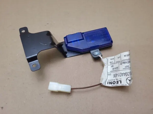 Amplificador de antena Mercedes-Benz OEM 2108202389 image 2
