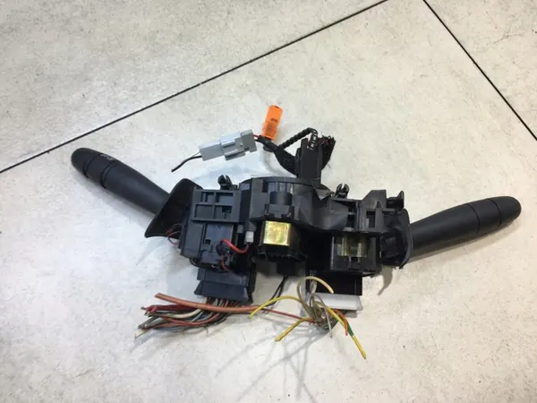 Gecombineerde schakelaar Thalia I 34446404 7701048957 image 8