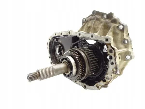 OEM 0013_part-01055 Vaihteiston kotelo Nissan Patrolille image 2