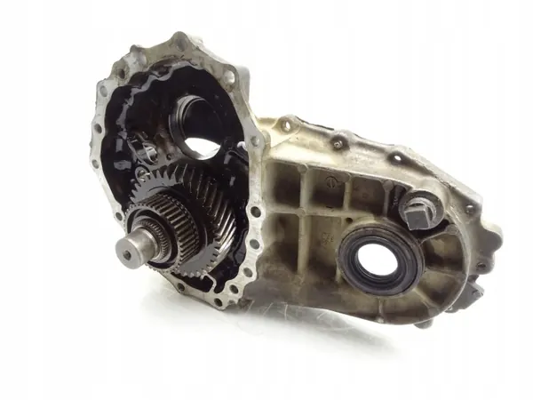OEM 0013_part-01055 Vaihteiston kotelo Nissan Patrolille image 5