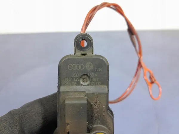 AUDI Q7 II 4M Polttoainesäiliön Luukun Aktuaattori 8S0862153A image 3