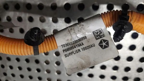 Cabo Bateria Chrysler Pacifica Híbrido OEM Conector image 4