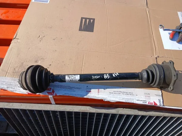 Arbre de Transmission Droit Avant OEM 8D0407272EK image 2