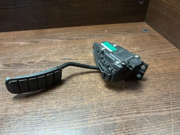 GASPEDAAL RENAULT MASTER MOVANO 8200724059 image 3