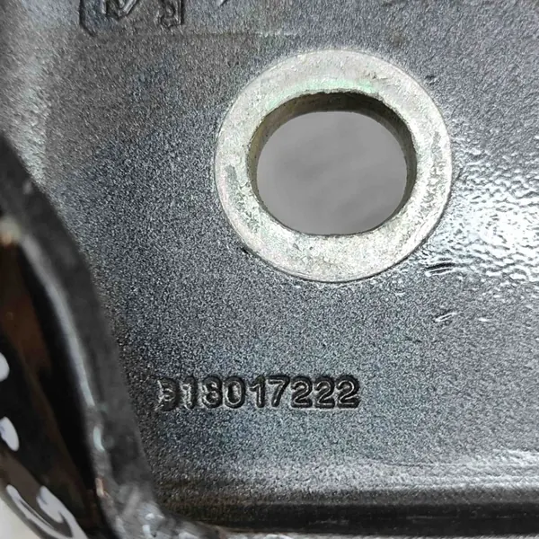 Opel Combo E 2022 Höger Bakdörrsbeslag image 8