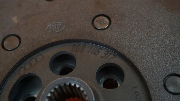 AUDI A4 B7 1.8 Turbo Volante Duplo 06B105317 image 3