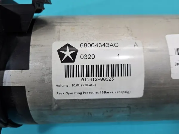 Réservoir d'air OEM 68064343AC pour Jeep Grand Cherokee WK2 image 7