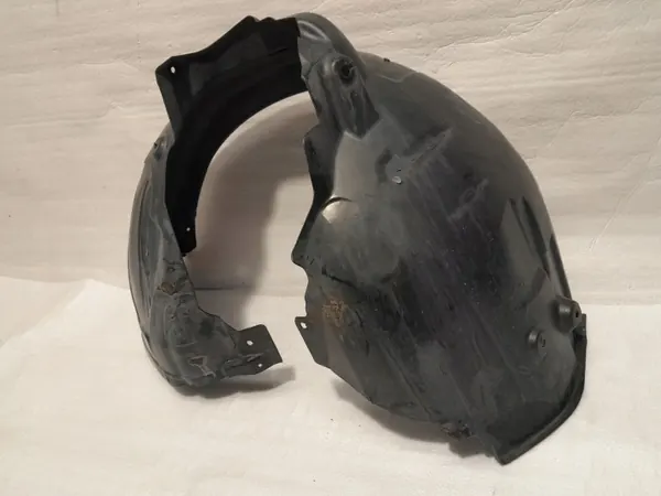 Audi A4 B9 Lift Sedan oikea etulokasuoja OEM 8W0821172G image 3